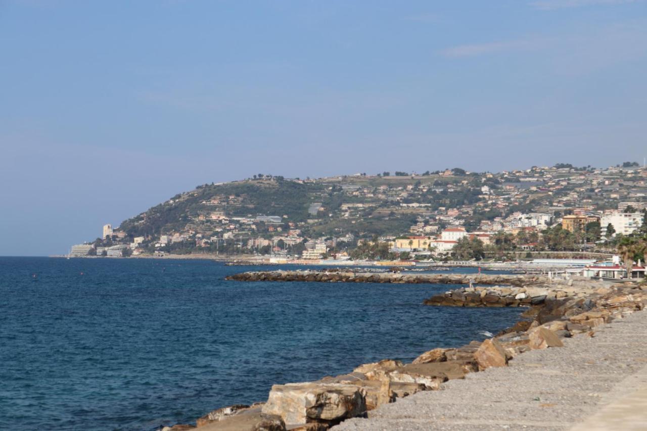 Kadevi Sanremo - Centralissimo, Vicino Al Mare, Garage Sempre Disponibile, Bici Ad Uso Gratuito- Экстерьер фото